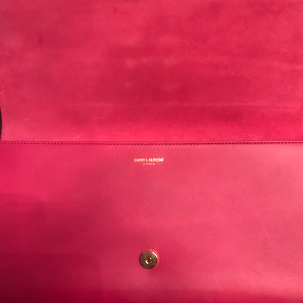 Yves Saint Laurent Linge Y Logo Gold Clutch - Picture 5 of 7